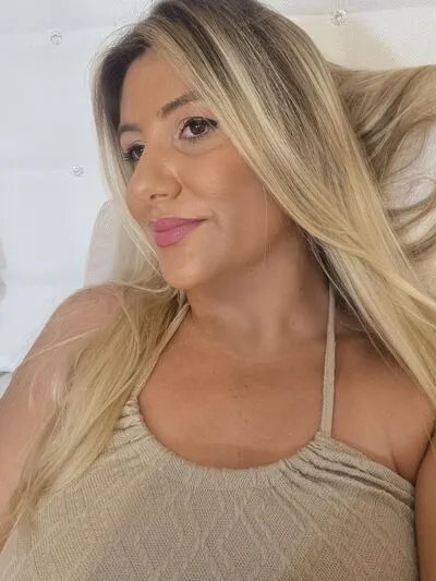 Live sex webcam photo for SereneRose #290159980