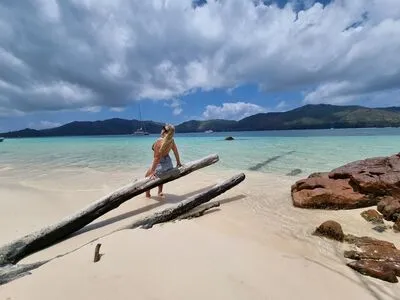 Live sex webcam photo for SereneRose #290159996