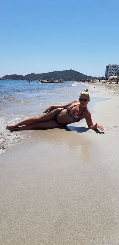 Live sex webcam photo for SereneRose #290160072