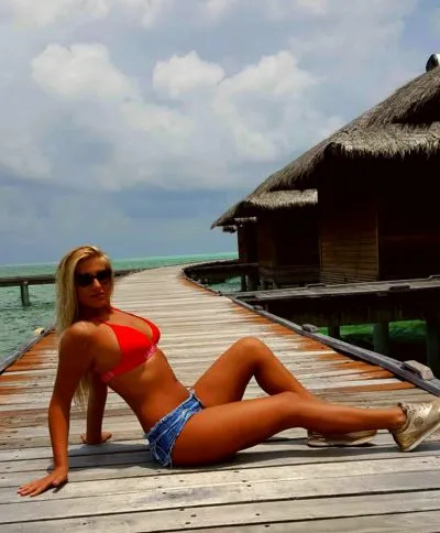 Live sex webcam photo for SereneRose #290160128