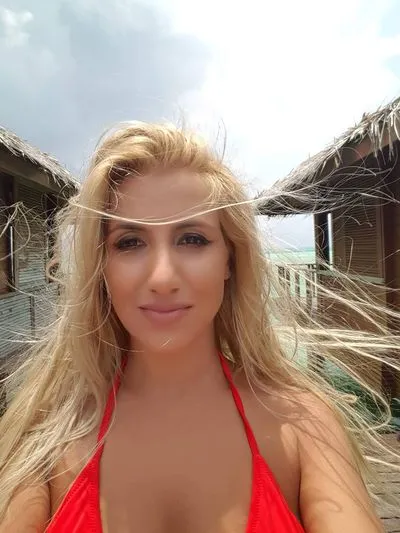 Live sex webcam photo for SereneRose #290160130