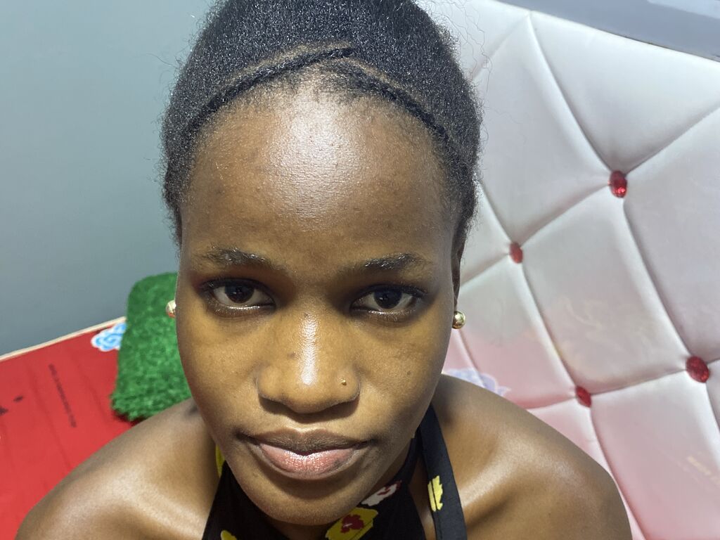 Live sex webcam photo for ShakyTatts #277795514