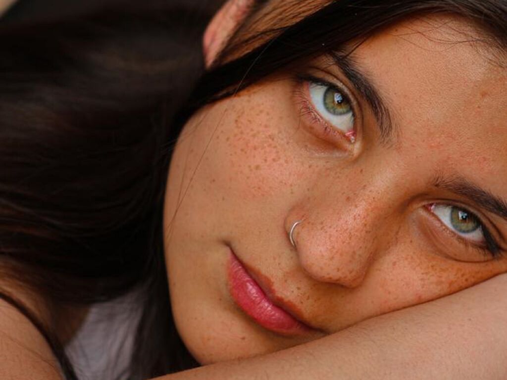 Live sex webcam photo for SharaTylor #277070904