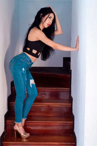 Live sex webcam photo for SharonRodriguez #290124774
