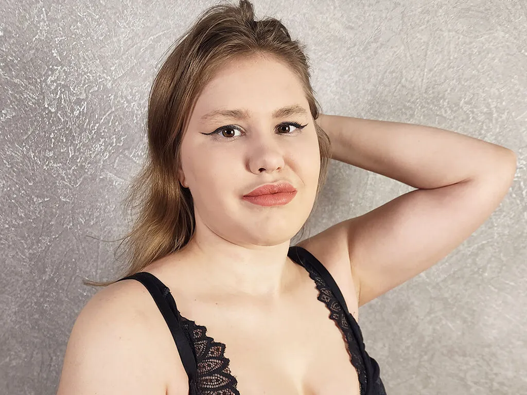 Live sex webcam photo for SiennaJill #276515836