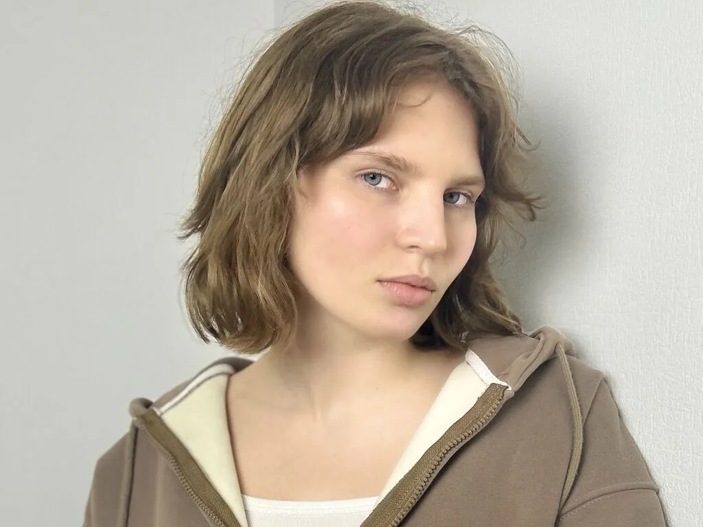 Live sex webcam photo for SilviaAcomb #277945618