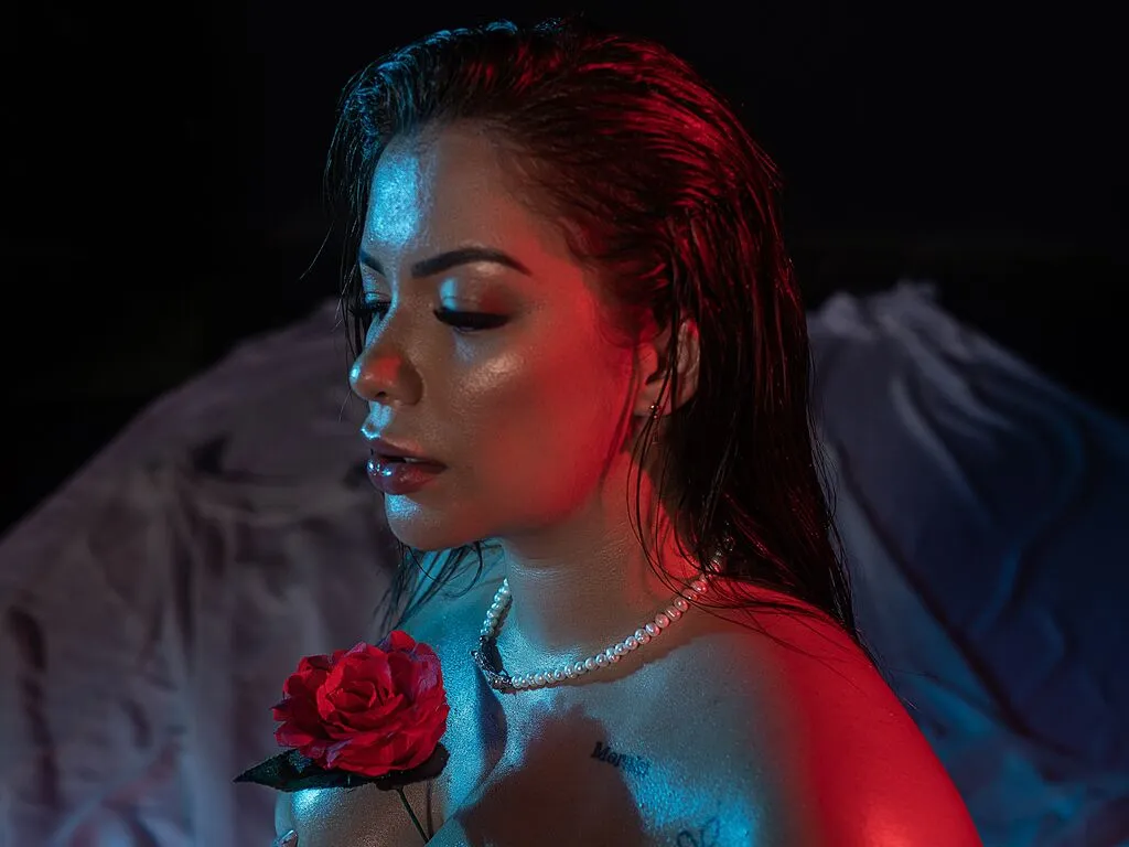Live sex webcam photo for StassieBanks #276680740
