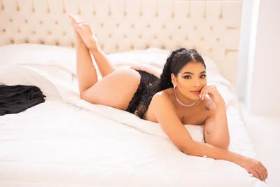 Live sex webcam photo for SusanaLeone #290127008