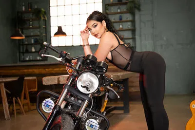 Live sex webcam photo for SusanaLeone #290127040