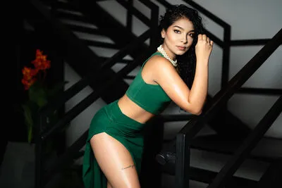 Live sex webcam photo for SusanaLeone #290127140