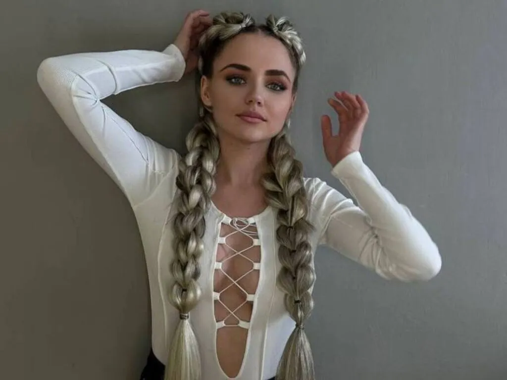 Live sex webcam photo for TessaFlow #278258125