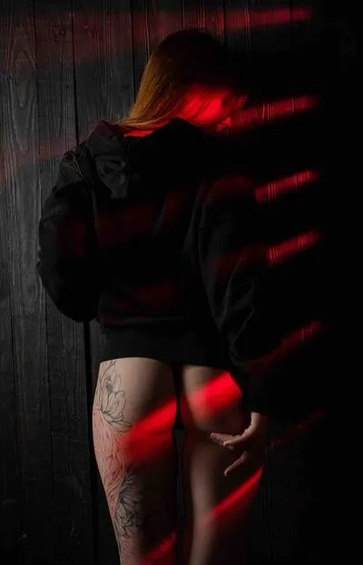 Live sex webcam photo for TiffanySparkly #290192194