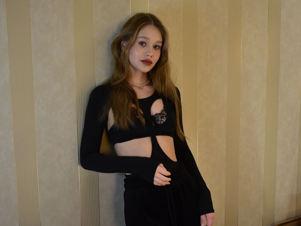 Live sex webcam photo for TollyJarge #276937423