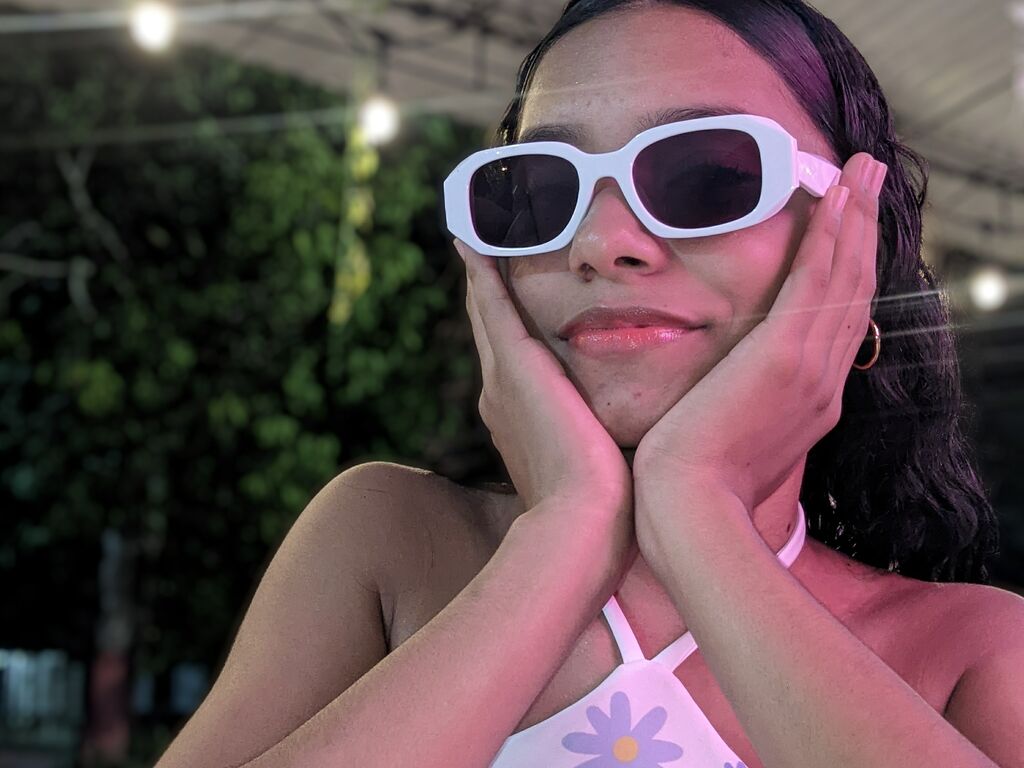 Live sex webcam photo for TreisyWilow #276422227