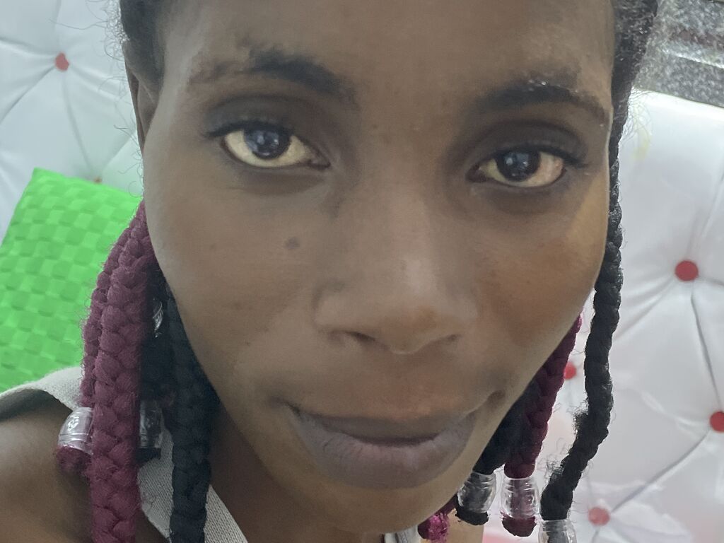 Live sex webcam photo for TrishaNiks #278000285