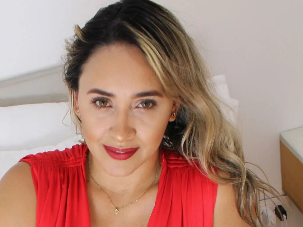Live sex webcam photo for ValeryTommi #276349102
