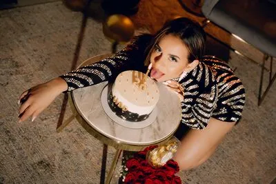 Live sex webcam photo for VanesaBellini #290085566