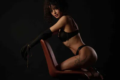 Live sex webcam photo for VanessaOssry #290170565