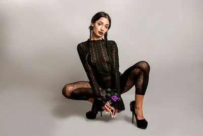 Live sex webcam photo for VickyMendez #290193461