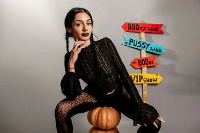 Live sex webcam photo for VickyMendez #290193463