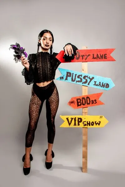 Live sex webcam photo for VickyMendez #290193468