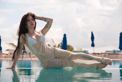 Live sex webcam photo for VivianBasset #290139198