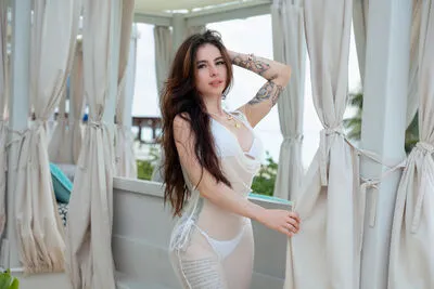 Live sex webcam photo for VivianBasset #290139210