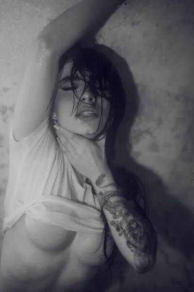 Live sex webcam photo for VivianBasset #290139248