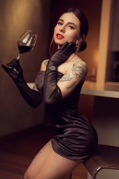 Live sex webcam photo for VivianBasset #290139268