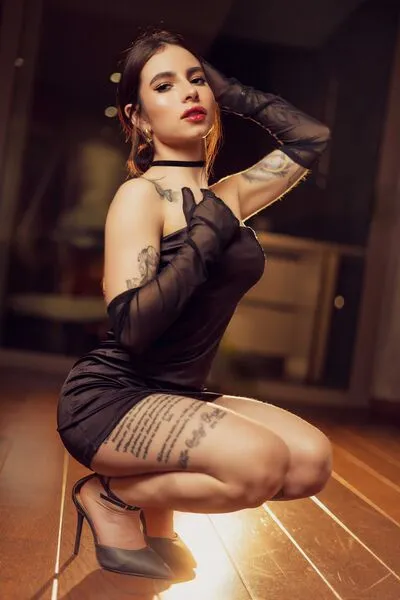 Live sex webcam photo for VivianBasset #290139272