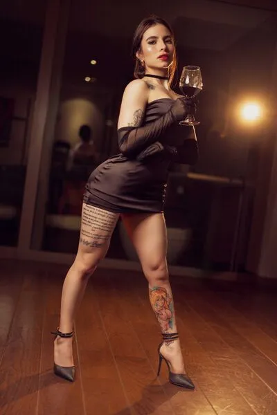 Live sex webcam photo for VivianBasset #290139276