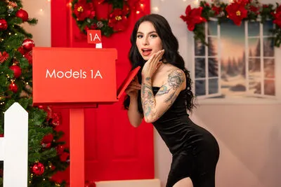 Live sex webcam photo for VivianBasset #290139319