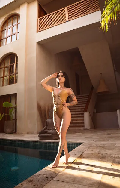 Live sex webcam photo for VivianBasset #290139360