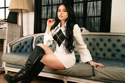 Live sex webcam photo for VivianBasset #290139421