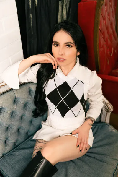 Live sex webcam photo for VivianBasset #290139423