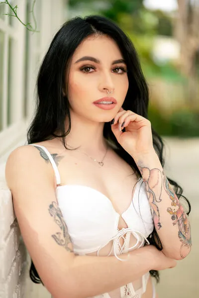 Live sex webcam photo for VivianBasset #290139447