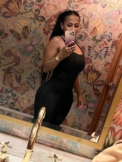 Live sex webcam photo for VivianaTaylor #290122474