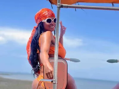 Live sex webcam photo for VivianaTaylor #290122513