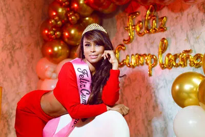 Live sex webcam photo for VivianaTaylor #290122525