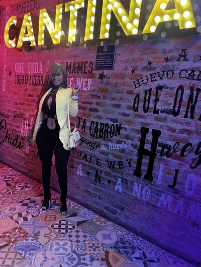 Live sex webcam photo for VivianaTaylor #290122556