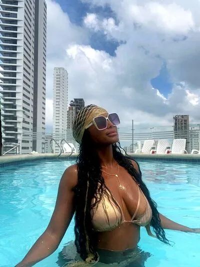 Live sex webcam photo for VivianaTaylor #290122600