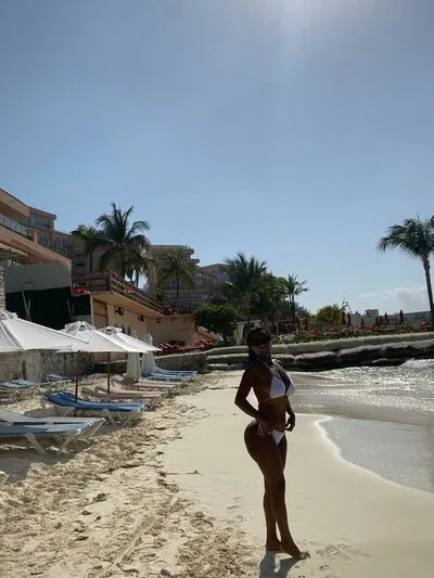 Live sex webcam photo for VivianaTaylor #290122617