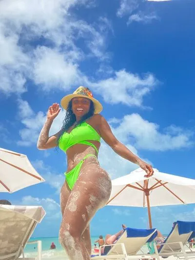 Live sex webcam photo for VivianaTaylor #290122619