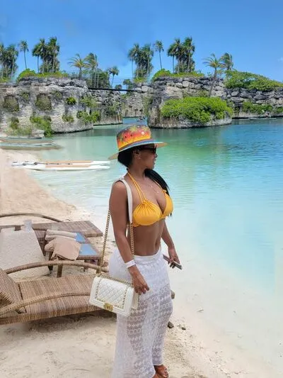 Live sex webcam photo for VivianaTaylor #290122632