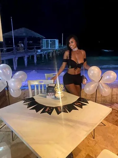 Live sex webcam photo for VivianaTaylor #290122634