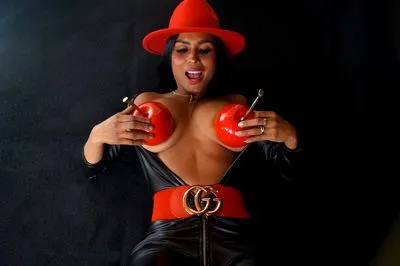 Live sex webcam photo for VivianaTaylor #290122658