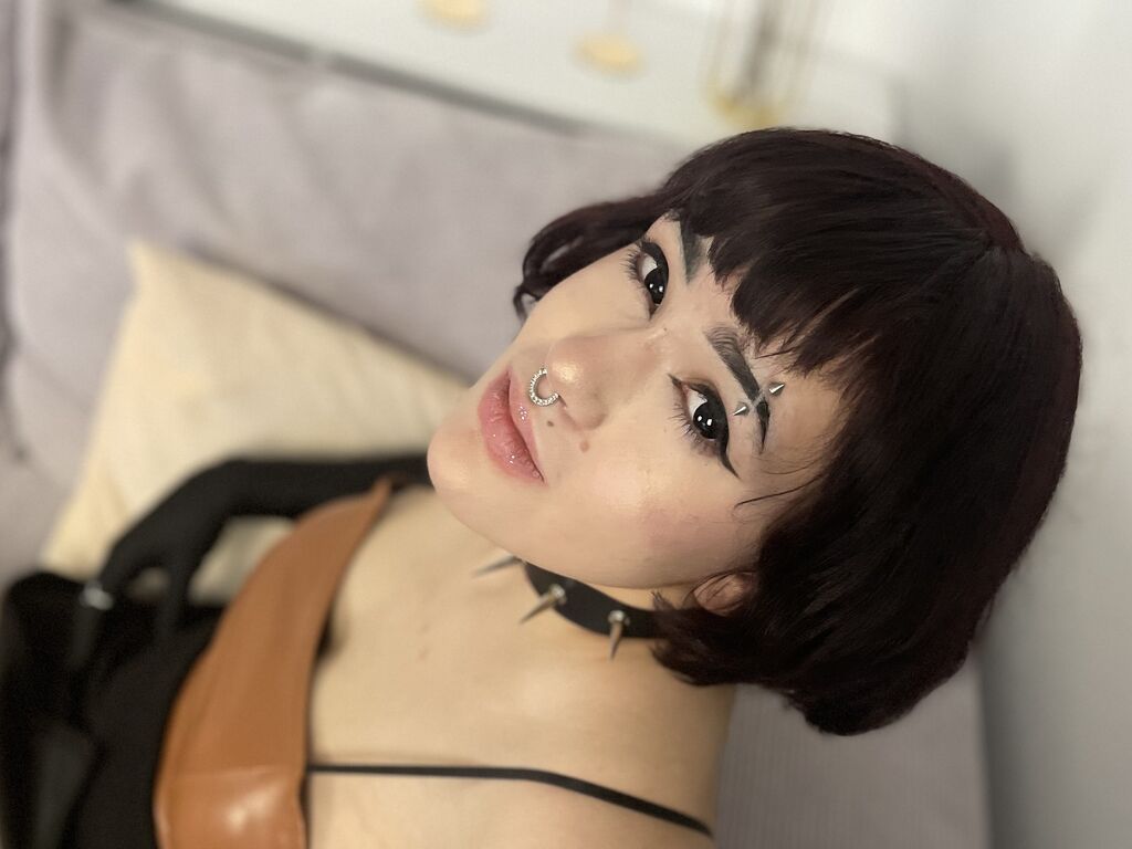 Live sex webcam photo for WelmaWee #276971552