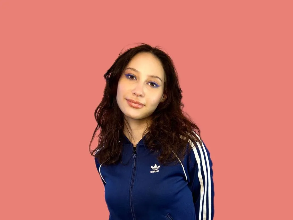 Live sex webcam photo for WhitneyBones #277957558