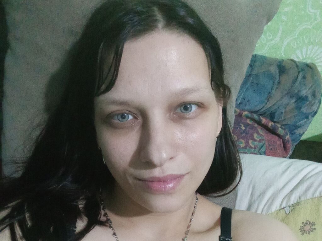 Live sex webcam photo for WillieRenie #278228857