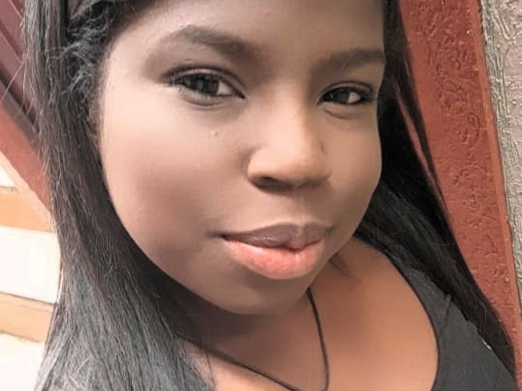 Live sex webcam photo for XimenaDebony #276901869